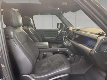 Land Rover Defender 90 V8 (P525) — photo 3