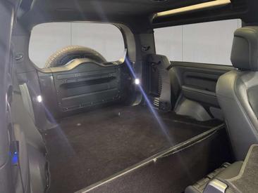 Land Rover Defender 90 V8 (P525) — photo 5