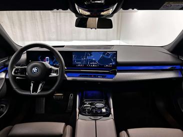 BMW Série 5 550e XDrive — photo 4
