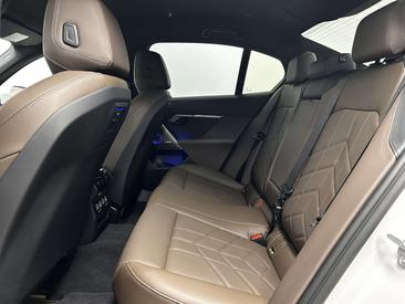 BMW Série 5 550e XDrive — photo 15