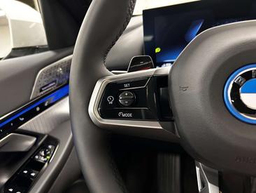 BMW Série 5 550e XDrive — photo 30