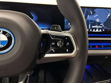 BMW Série 5 550e XDrive — photo 31