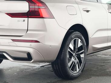 Volvo XC60 B5 — photo 10