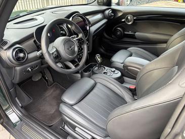 Mini 3 Portes Berline Cooper SE — photo 9