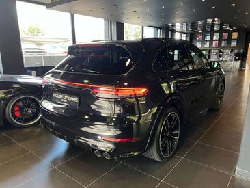 Porsche Cayenne III GTS — photo 10