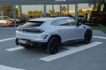 Lamborghini Urus SE — photo 7