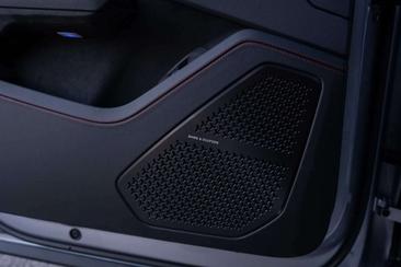 Lamborghini Urus SE — photo 11