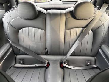 Mini 3 Portes Berline Cooper SE — photo 15