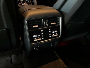 Porsche Cayenne III GTS — photo 18