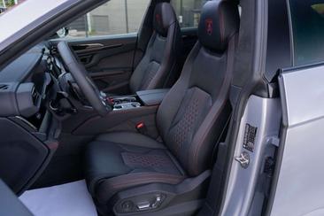 Lamborghini Urus SE — photo 27