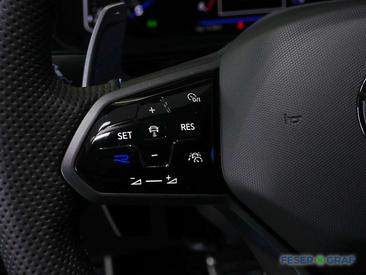 Volkswagen T-Roc R 4Motion — photo 9