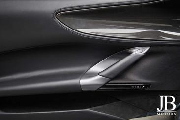 Ferrari SF90 Spider — photo 29
