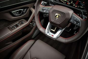Lamborghini Urus S — photo 15