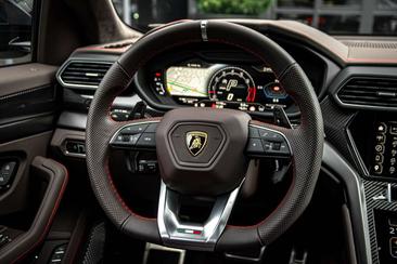 Lamborghini Urus S — photo 16