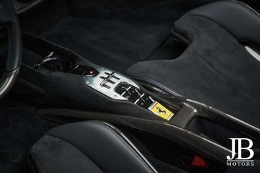 Ferrari SF90 Spider — photo 34