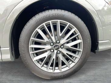 Audi Q3 35 TDI — photo 10