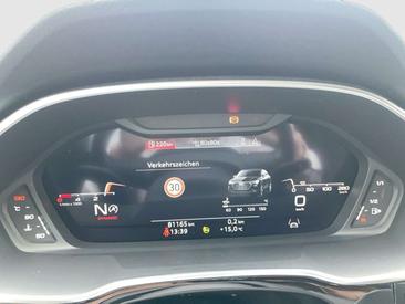 Audi Q3 35 TDI — photo 13