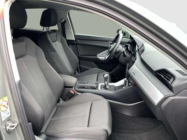 Audi Q3 35 TDI — photo 18