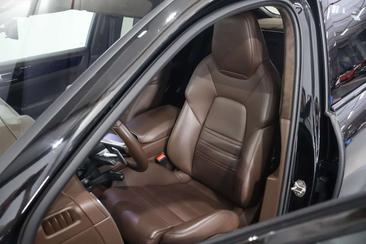 Porsche Cayenne III GTS — photo 9