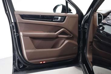 Porsche Cayenne III GTS — photo 12