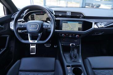 Audi RSQ3 — photo 11