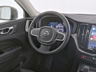 Volvo XC60 B5 — photo 12