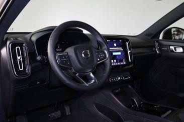Volvo EX40 Twin Motor Performance — photo 12