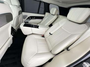 Land Rover Range Rover D350 — photo 10