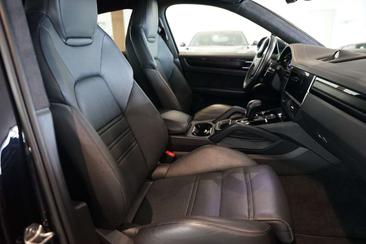 Porsche Cayenne III Turbo GT — photo 7