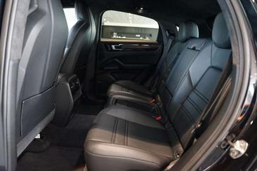 Porsche Cayenne III Turbo GT — photo 8