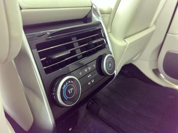 Land Rover Range Rover D350 — photo 20