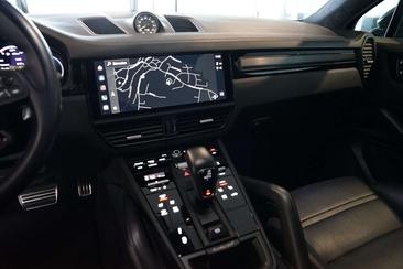 Porsche Cayenne III Turbo GT — photo 16