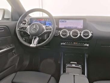 Mercedes EQA 350 — photo 6