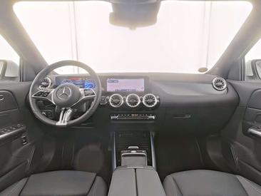 Mercedes EQA 350 — photo 7