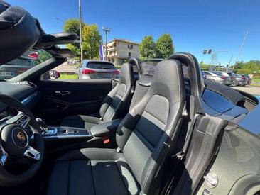 Porsche 718 Cabriolet Boxster — photo 14