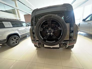 Land Rover Defender 90 D250 MHEV — photo 7