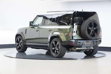 Land Rover Defender 130 D300 MHEV — photo 2