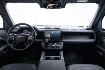 Land Rover Defender 130 D300 MHEV — photo 4