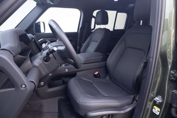 Land Rover Defender 130 D300 MHEV — photo 5