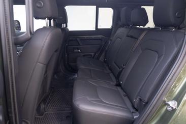Land Rover Defender 130 D300 MHEV — photo 6