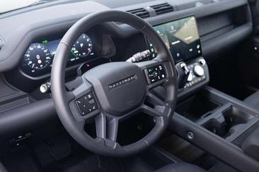 Land Rover Defender 130 D300 MHEV — photo 8