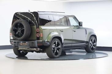 Land Rover Defender 130 D300 MHEV — photo 25
