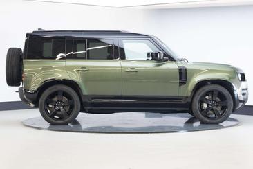 Land Rover Defender 130 D300 MHEV — photo 26