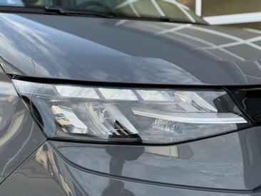 Volkswagen Multivan Van 2.0 TDI — photo 8