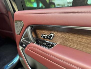 Land Rover Range Rover D350 — photo 15