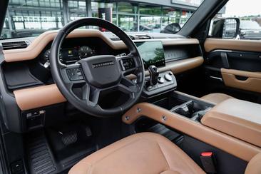 Land Rover Defender 90 D250 MHEV — photo 12