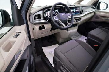 Volkswagen Multivan Van 2.0 TDI — photo 8
