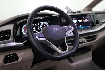 Volkswagen Multivan Van 2.0 TDI — photo 9