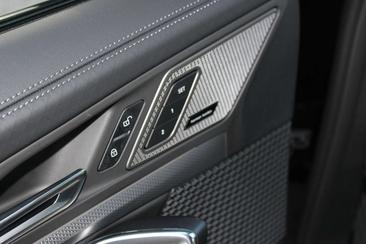 BMW IX2 EDrive20 — photo 10
