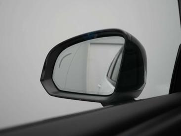 Volvo XC40 Berline Recharge Pure Electric — photo 17